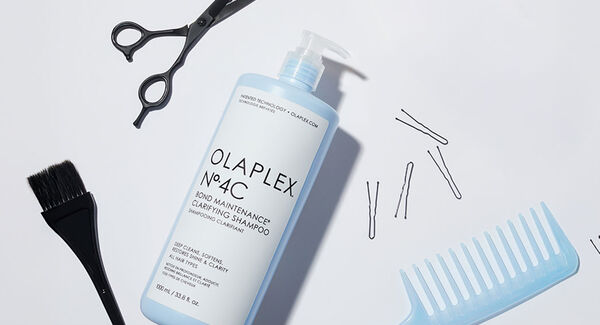 Comment utiliser le OLAPLEX N°4C Bond Maintenance™ Clarifying Shampoo®