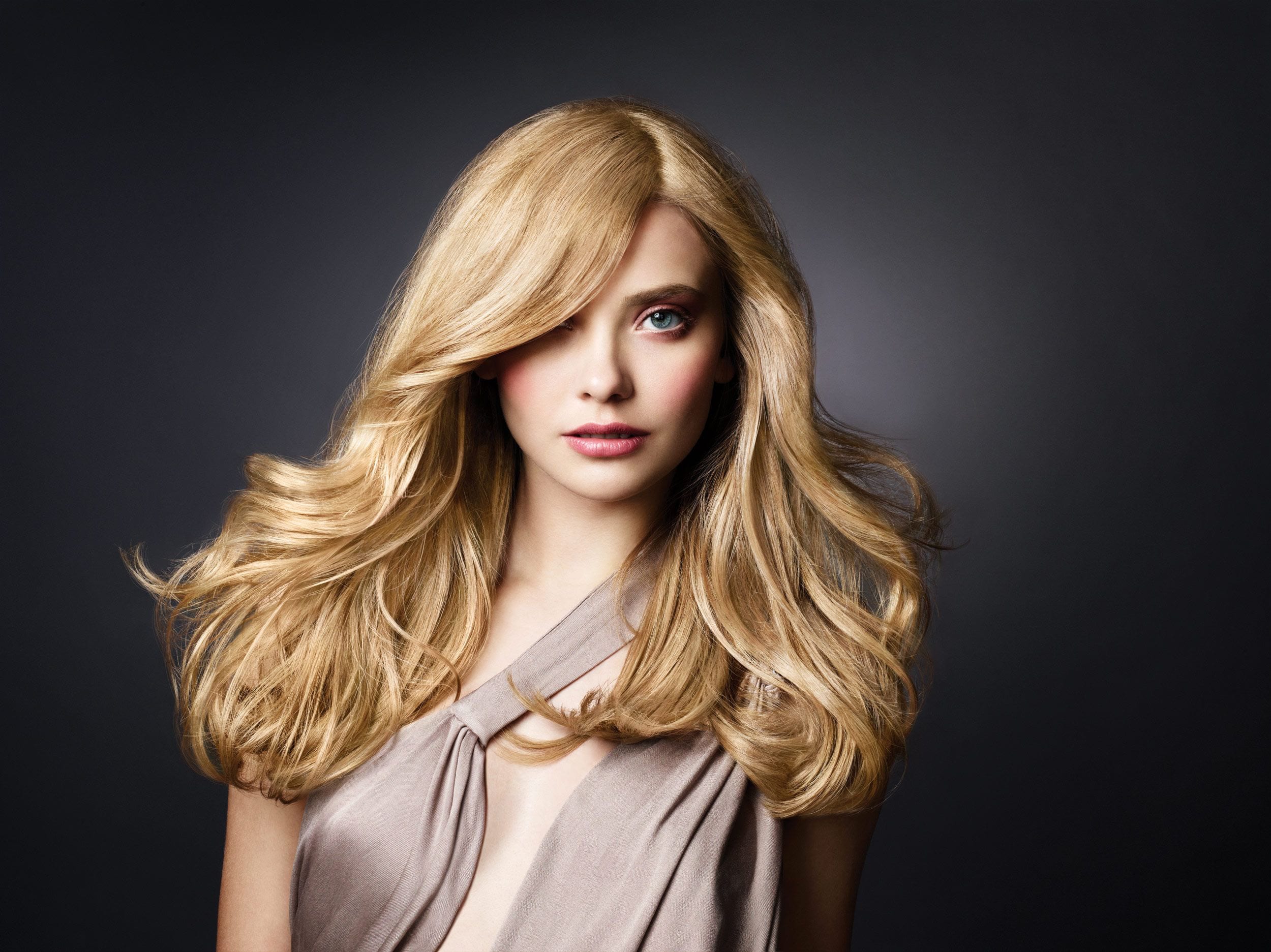 Anahi Hair Color